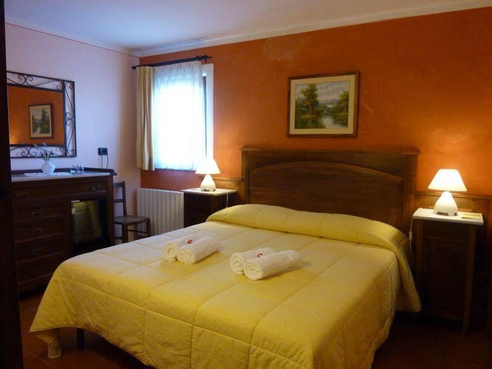 Casale Dei Gelsi Bed & Breakfast Castiglione In Teverina Exterior photo